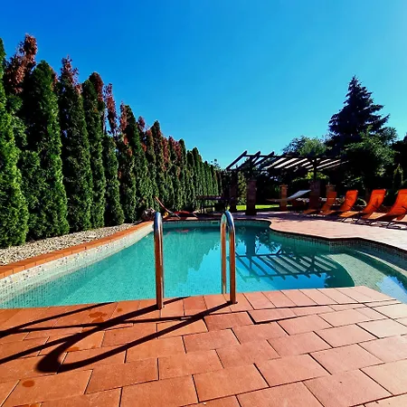 Relax House Дом отдыха Balatonrendes