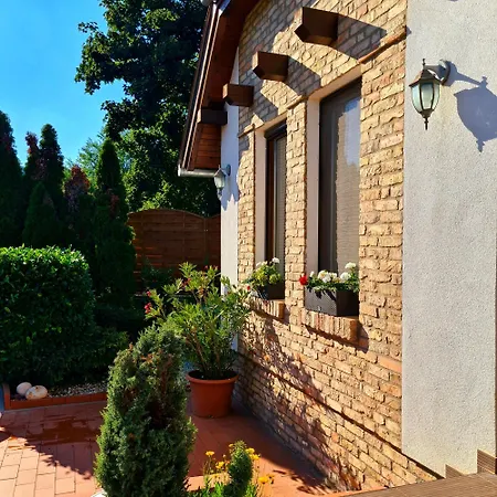 Relax House