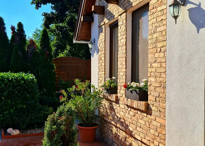 Relax House