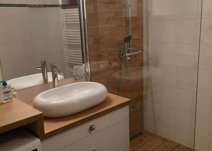 Relax House Semesterbostad Balatonrendes